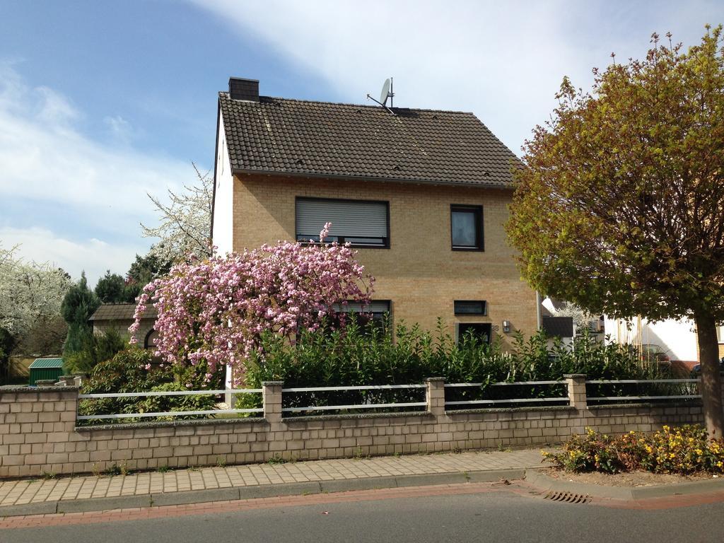 Gaestehaus Peterhoff Birresdorf ภายนอก รูปภาพ